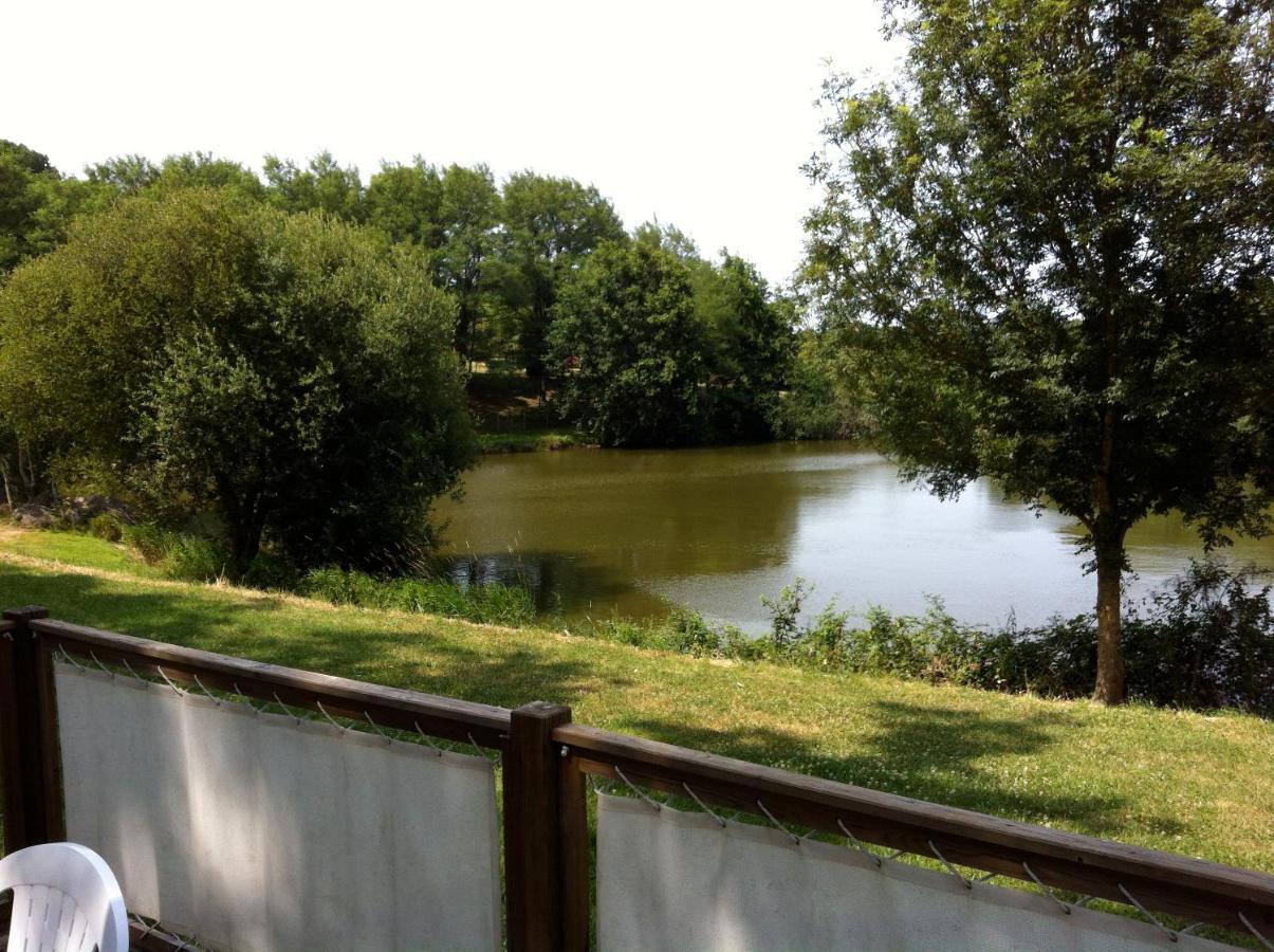 Logis De L'Aubonniere Hotel Chaille-sous-les-Ormeaux Luaran gambar